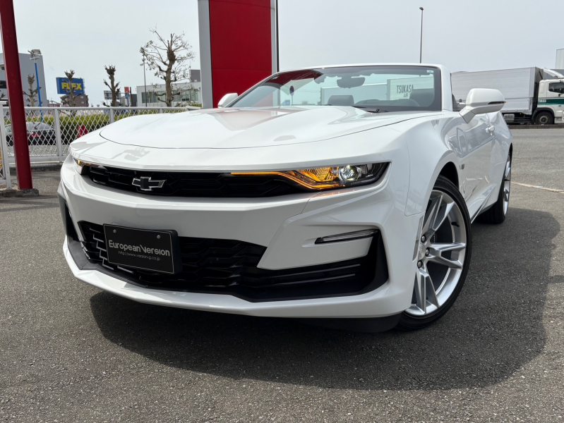 シボレー カマロ コンバーチブル　2.0リッターターボ　ディーラー車　黒幌電動オープン　赤黒コンビレザーシート　シートヒーター　ベンチレーション　ヘッドアップディスプレイ　AppleCarPlay　バックカメラ　BOSEサウンド　ドラレコ　エンジンスターター付スマートキー　ブレンボブレーキ　純正20AW　メーカー保証継承
