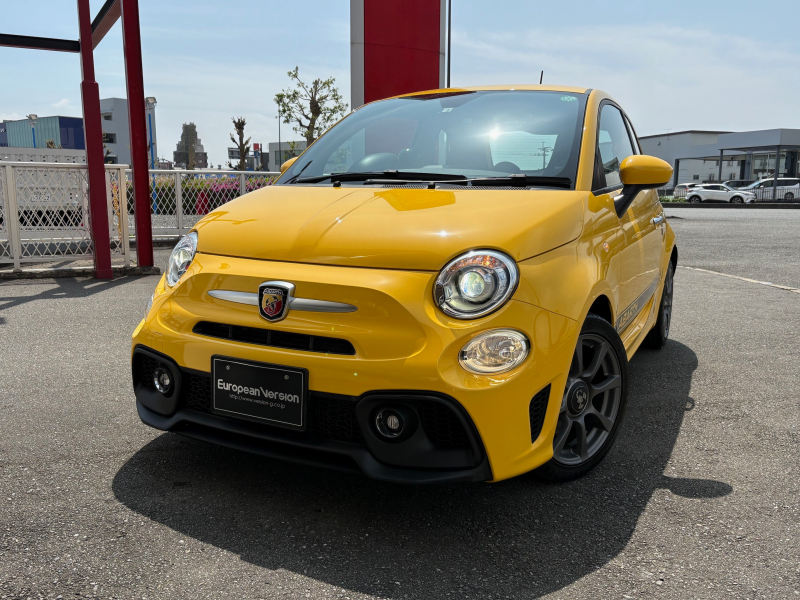 アバルト 595 ベースグレード　ディーラー車　ワンオーナー　希少カラー：ジャッロモデナ　Uコネクト　AppleCarPlay　TFT液晶メーター　ABARTHサイドデカール　バイキセノンヘッドライト　純正16AW　ABARTH認定中古車保証ご加入可能