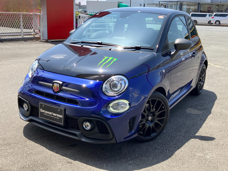 アバルト 595 モンスターエナジー・ヤマハ   国内20台限定車　ディーラー車　ワンオーナー　国内20台限定車　専用デカール　専用ロゴ入りスポーツシート　レコードモンツァマフラー　TFT液晶メーター　専用インテリアパネル　マットブラック17インチAW　HIDライト