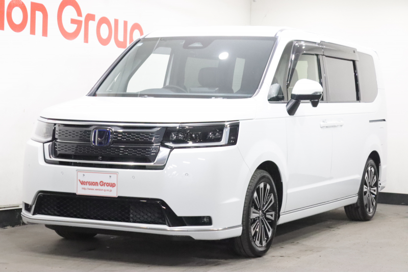 ホンダ ステップワゴン e:HEV　スパーダ　プレミアムライン　新車保証継承付　ワンオーナー　禁煙車　後席モニター　メモリーナビ　フルセグ　全周囲カメラ　BSM　ホンダセンシング　両側電動スライドドア　2列目オットマン　パワーバックドア　ETC　17AW