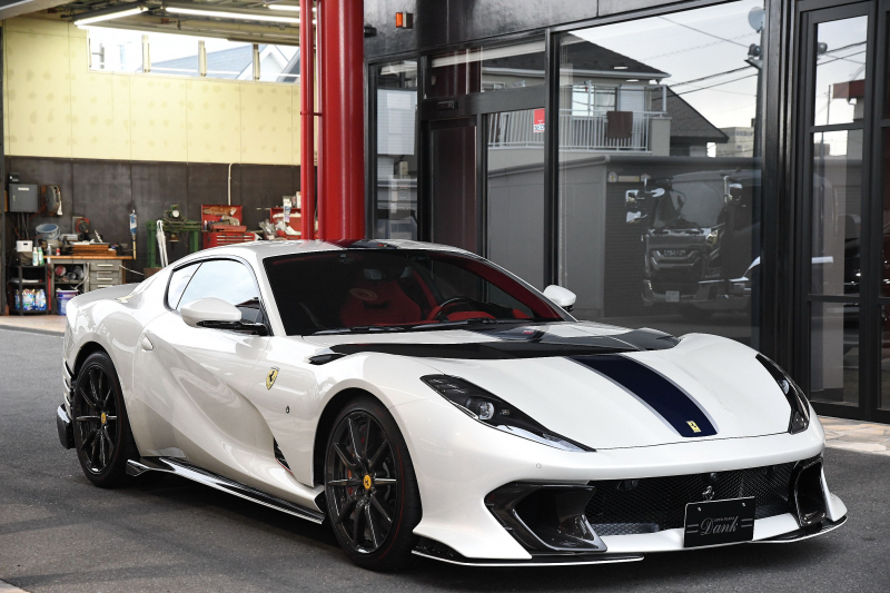 フェラーリ 812コンペティツィオーネ ディーラー車　世界限定車