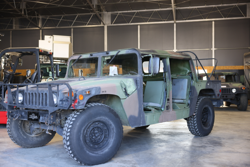ハマー HMMWV ハンヴィー M1097-R1