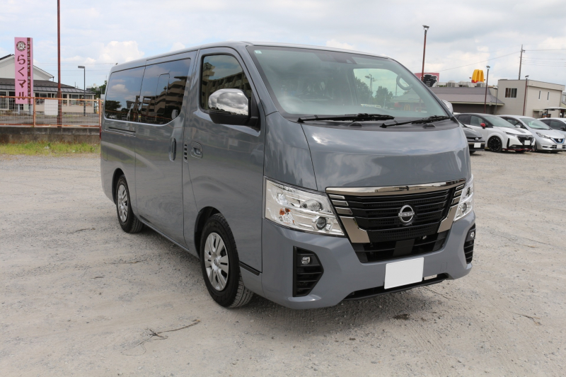 日産 キャラバン GRANDプレミアムGX　2.0　2WD　3列8人乗り5ナンバーワゴン乗用登録