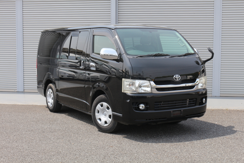 トヨタ ハイエースバン スーパーGL　2.0G　2WD　7人乗り5ナンバーワゴン乗用登録