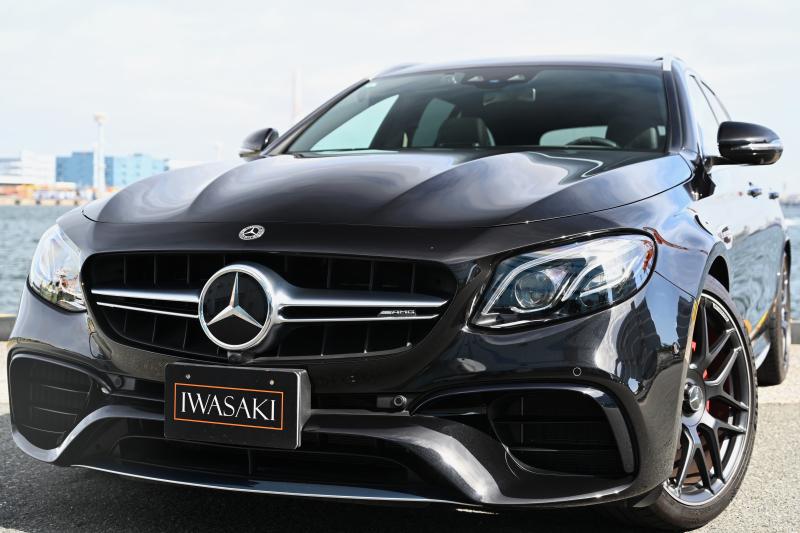 AMG Eクラス w213 AMG E63Sステーションワゴン 正規ディーラー車医療法人ワンオーナー禁煙車屋根保管雨天未使用車低走行1.5万Km大人気オプシディアンブラック＆黒本革エクスクルーシブPKG レッドキャリパー専用ブレーキ等新車時より毎年正規ディーラー徹底整備車両アルミガリ傷等一切無し超貴重モデル極上車豪華装備必見！！