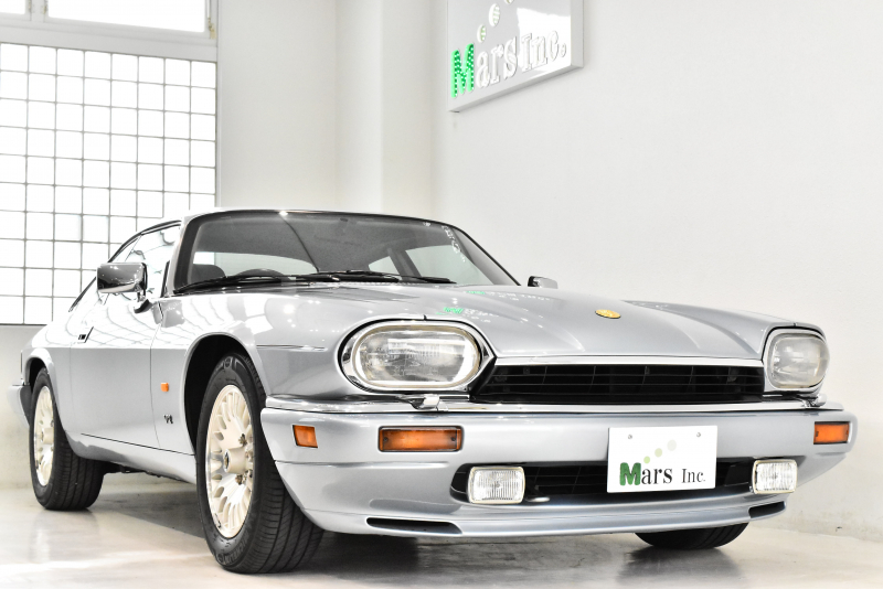 ジャガー XJ-S 6.0 V12 正規ディーラー車 ジャガージャパン最終型  歴代整備記録簿完備 専用アルミホイール carrozzeriaサイバーナビゲーション 取扱説明書 スペアキー完備