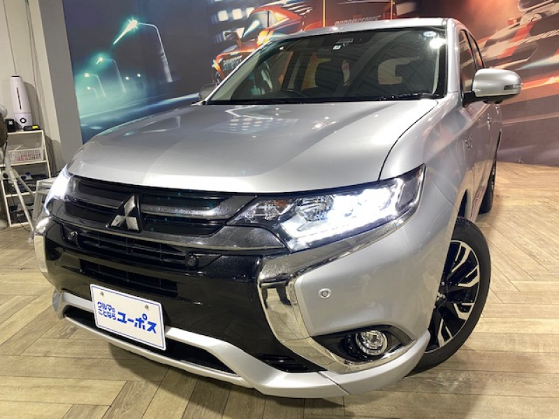 三菱 アウトランダー PHEV Gナビパッケージ