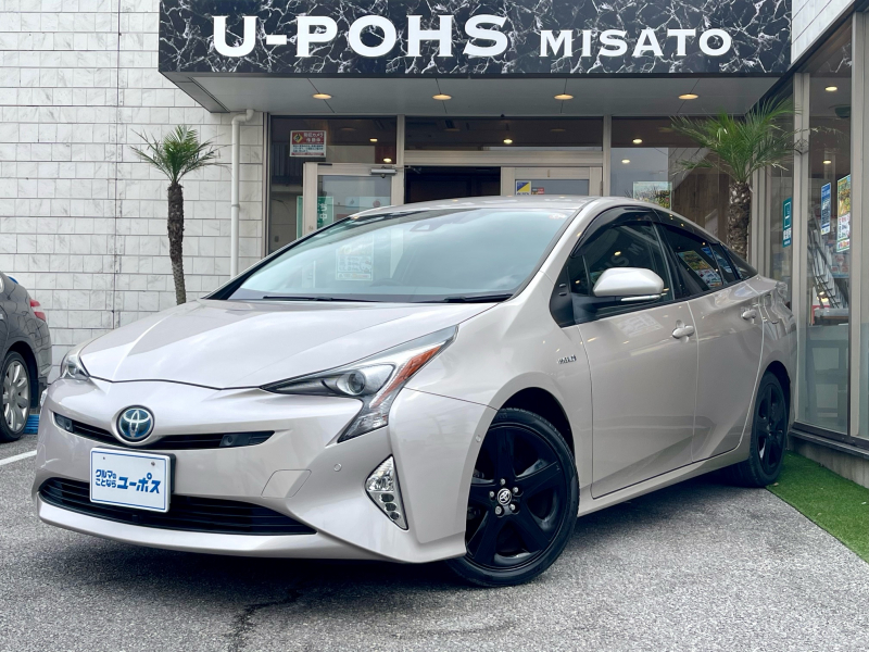 トヨタ プリウス Aツーリングセレクション　OP5年保証対象車　衝突被害軽減ブレーキ　ヘッドアップディスプレイ　コーナーセンサー　純正ナビ　バックカメラ　BSM　レザーシート　LEDライト　オートハイビーム