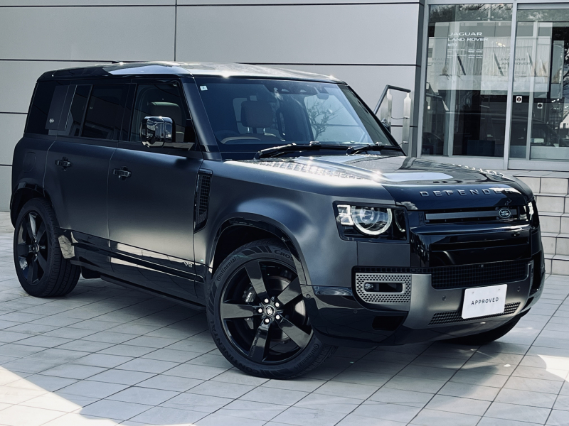 ランドローバー ディフェンダー 110カルパチアンエディション5.0L P525 4WD 1 オーナー スライディングパノラミックルーフ Fエアコンディショニングシート＆リアヒーター クリアサイトリアビューミラー  電動サイドステップ  クーラーボックス ステアリングヒーター ヘッドアップディスプレイ アンビエントライト メリディアンサラウンドサウンド