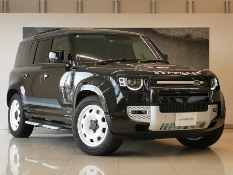 ランドローバー ディフェンダー 110カウンティEXT-P CURATED FOR JAPAN 4WD カウンティエクステリアパック 20インチstyle9013グロスホワイトフィニッシュ 12Wayセミ電動フロントシート/フロントシートヒーター エアサスペンションパック レザーギアシフトレバー