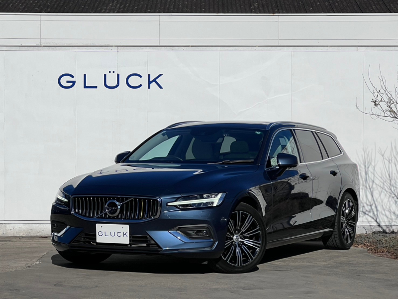 ボルボ V60 T5 Inscription　アイボリーレザーシート　シートマッサージ　純正ドライブレコーダー　パノラマサンルーフ　レーダークルーズコントロール　全方位カメラ　シートクーラー　シートヒーター　harman／kardon　パワーバックドア　
