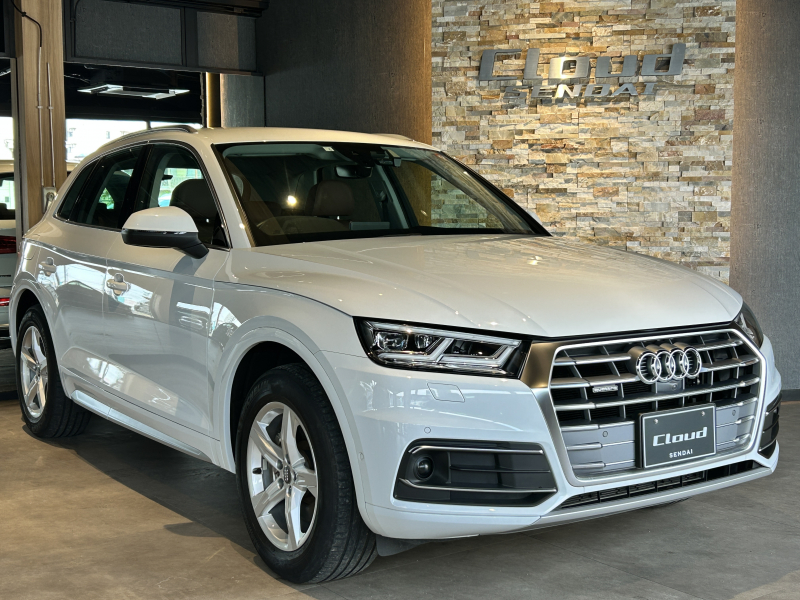 アウディ Q5 40TDI クワトロ スポーツ 4WD　ラグジュアリーPKG　マトリクスLEDヘッドランプ　　