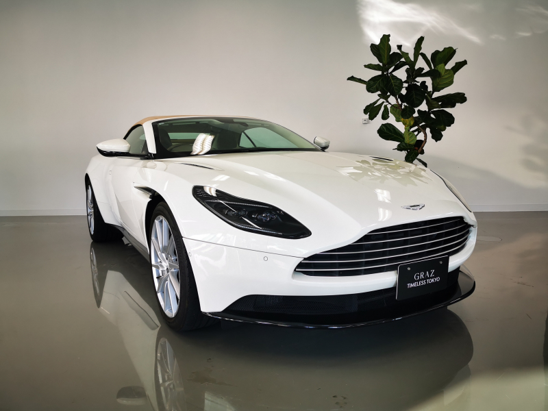 アストンマーティン DB11 4.0L V8  Volante RHD