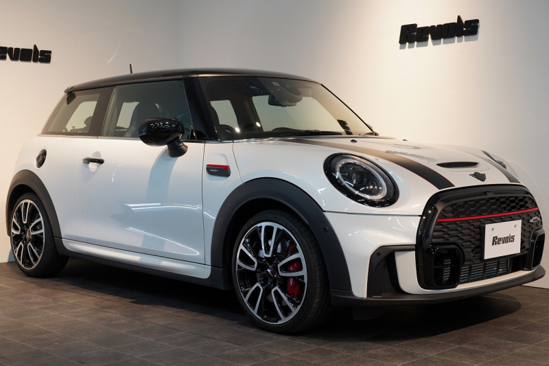 MINI(ミニ) ミニ JOHN COOPER WORKS ワンオーナー JCWトリム ブラックルーフ＆ミラー