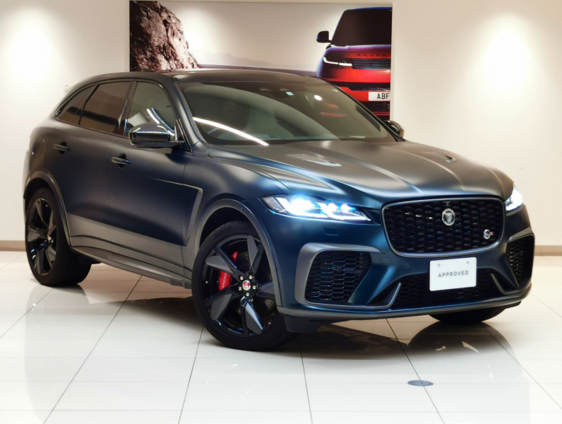 ジャガー F-PACE SVR 5.0L V8S/C P550 AWD サンルーフ サテンプロテクションフィルム MERIDIANサラウンドサウンド  22インチオプションアルミホイール インタラクティブドライバーディスプレイ シートヒーター＆クーラー ステアリングヒーター   電動ステアリング調整  前後シート空調調整