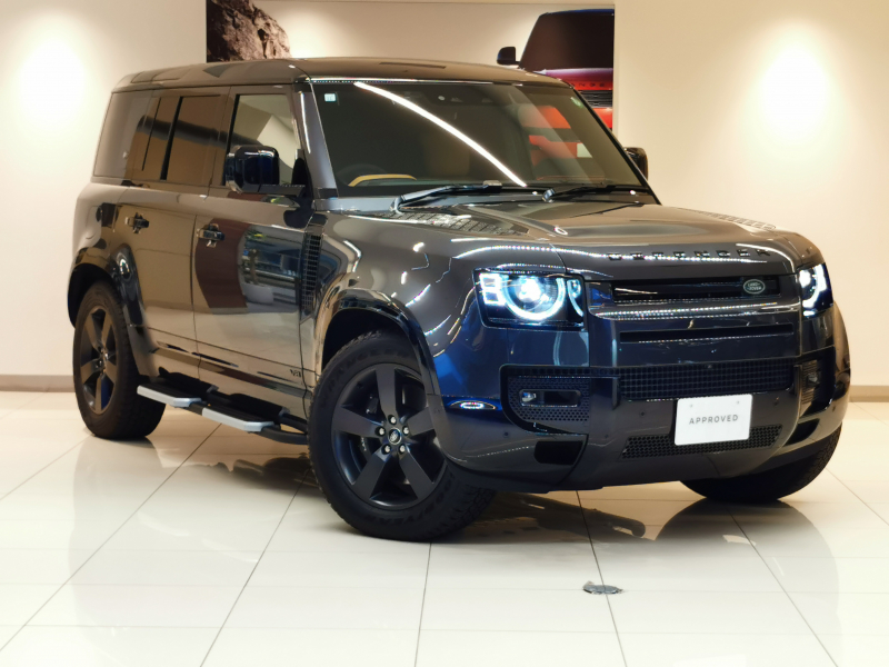 ランドローバー ディフェンダー 110 V8 5.0LS/C P525 AWD 1オーナー 茶革シート サンルーフ フロントシートヒーター＆クーラー、リアシートヒーター ヘッドアップディスプレイ フィックスドサイドステップ MERIDIAN™SURROUNDシステム 20インチアルミホイール クリアサイトインテリアリアビューミラー