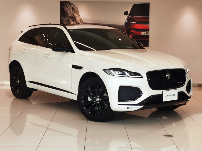 ジャガー F-PACE RダイナミックSE 2.0L D200 AWD 1オーナー 黒革シート サンルーフ フロントシートヒーター MERIDIAN™サウンド 21インチアルミホイール ワイヤレスデバイスチャージング インタラクティブドライバーディスプレイ コールドクライメートパック