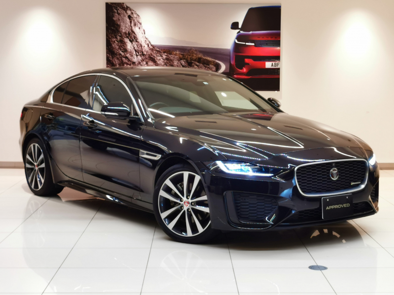 ジャガー XE Rダイナミック S 2.0L D200 AWD 1オーナー フロントシートヒーター インタラクティブドライバーディスプレイ 19インチアルミホイール ACC LEDヘッドライト PiviPro パドルシフト