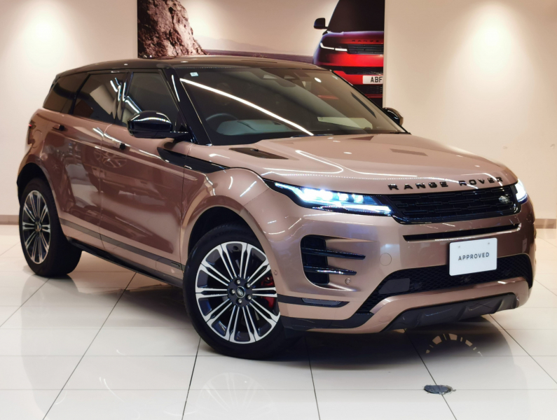 ランドローバー レンジローバー EVOQUE オートバイオグラフィ 2.0L P250 AWD 1オーナー 黒革シート サンルーフ フロントシートヒーター＆クーラー、リアシートヒーター MERIDIAN™サウンド ヘッドアップディスプレイ 20インチアルミホイール ブラックエクステリアパック