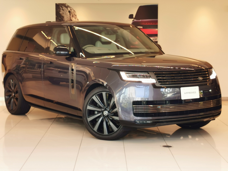 ランドローバー レンジローバー SV 4.4L LWB P615 AWD 1オーナー 白/灰シート サンルーフ 全席シートヒーター＆クーラー＆マッサージ MERIDIAN™SIGNATUREサウンド 電動サイドステップ ヘッドアップディスプレイ リアエンターテイメント ワイヤレスデバイスチャージング 23インチアルミホイール