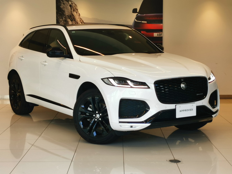 ジャガー F-PACE RダイナミックSE 2.0L D200 AWD 1オーナー 黒革シート サンルーフ フロントシートヒーター MERIDIAN™サウンド 21インチアルミホイール ワイヤレスデバイスチャージング インタラクティブドライバーディスプレイ コールドクライメートパック