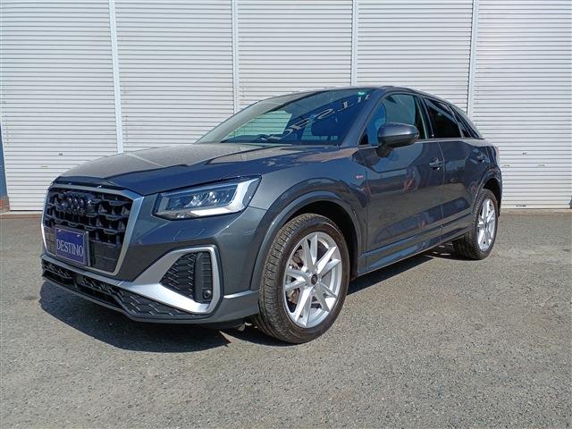 アウディ Q2 S-Line